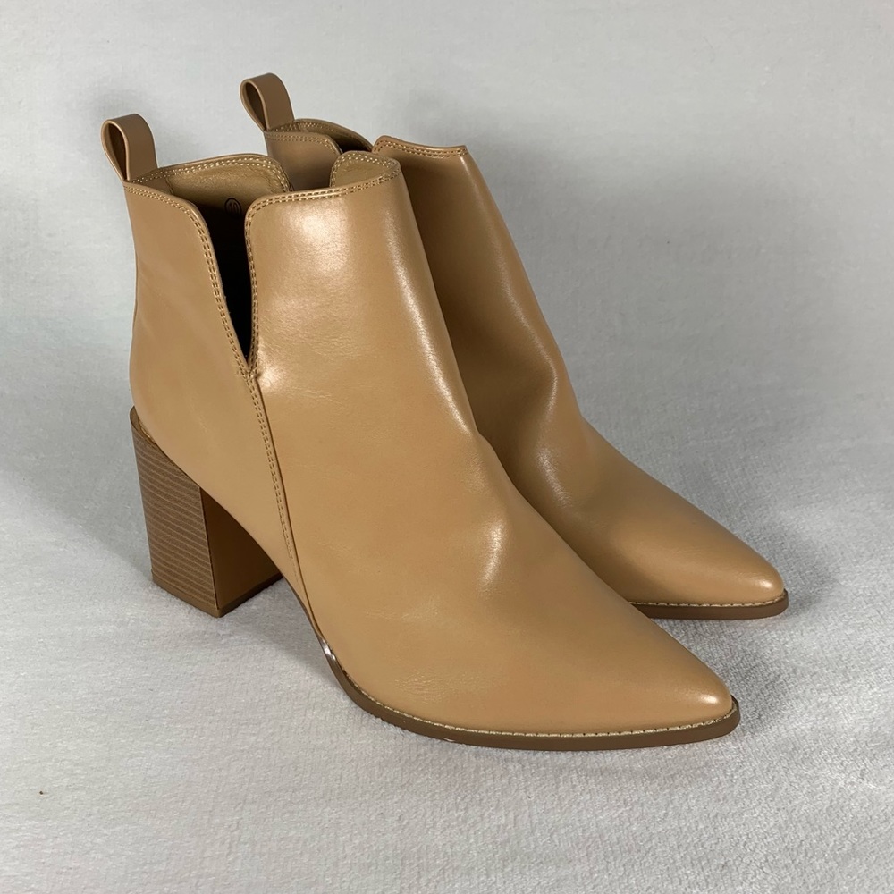 NEW Juliet Holy Women's V Cut Ankle Pointed Toe Block Heeled Boot Size 10